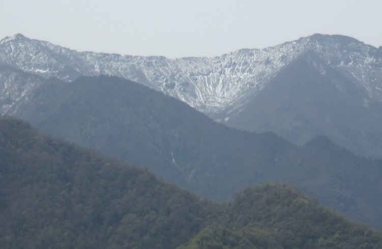 西安400电话：太白山雪景